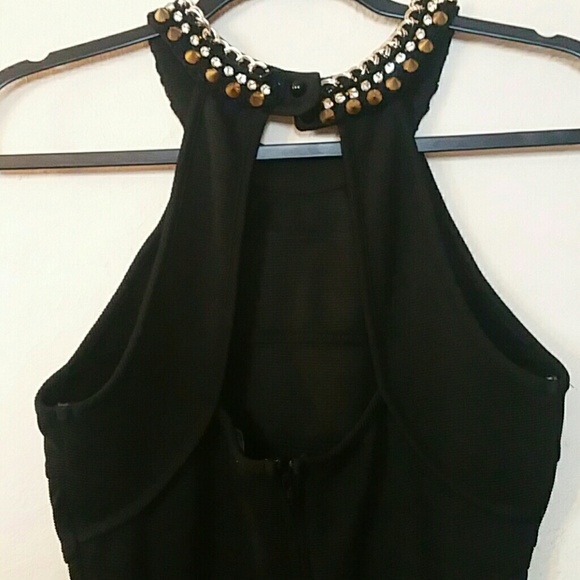 Size Medium - Picture 4 of 4